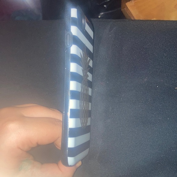 iPhone case - Picture 3 of 4